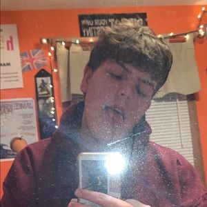 Meet your Posher, Avery